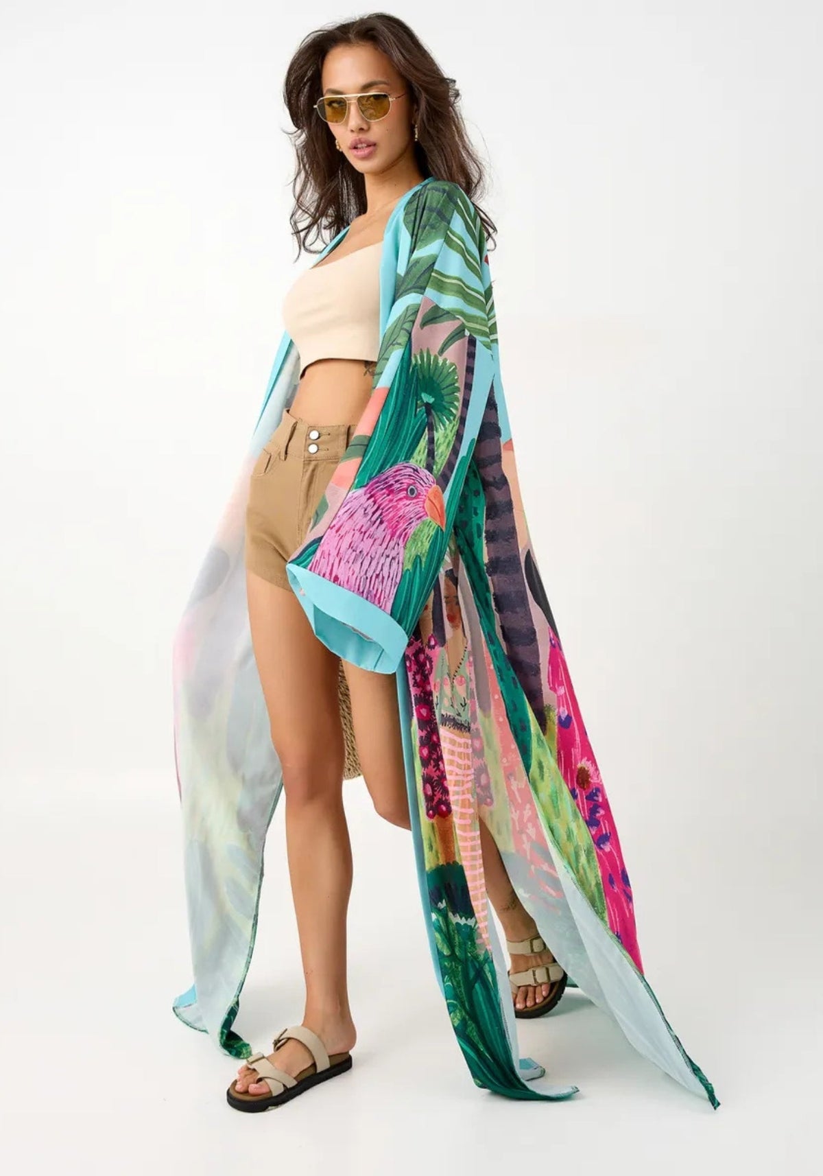 Kimono femme tropical long et fluide, porté ouvert